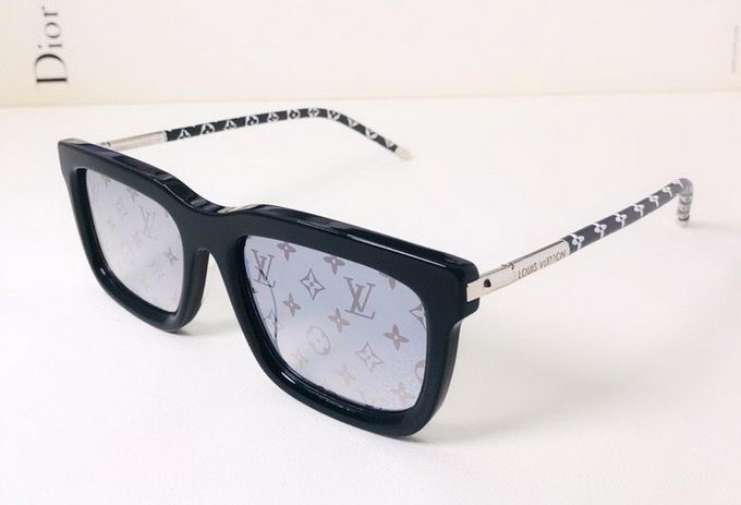 Louis Vuitton Sunglasses ID:20230516-266